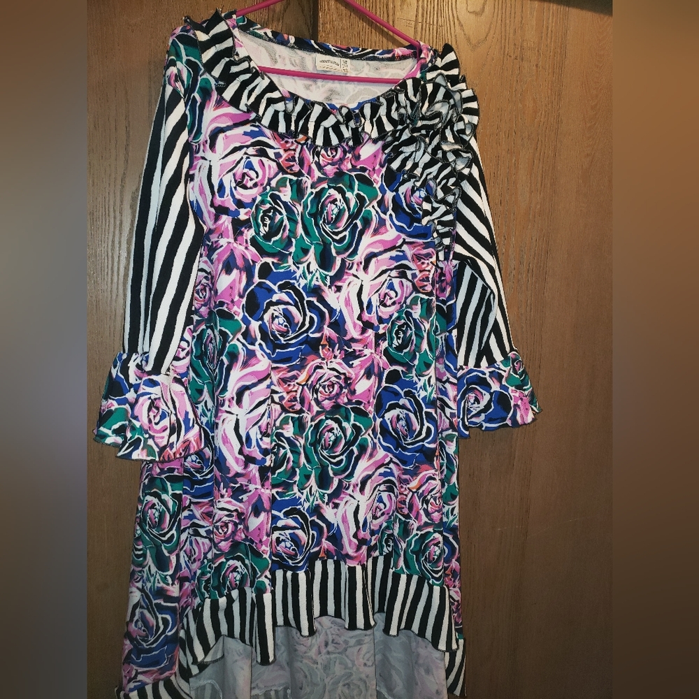 SOLD. Do not purchase.Hi-low Custom Top